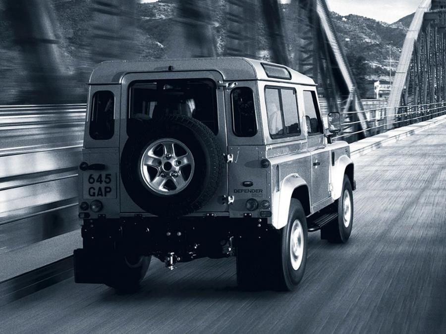  Land Rover Defender 90 Station Wagon 1990 года  (UK) (фото 5 из 5)